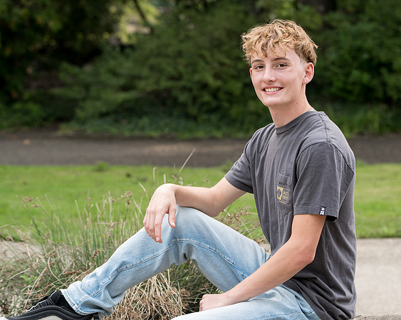 Twins HS senior 2025 gallery (127 of 252)