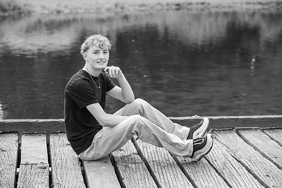 Twins HS senior 2025 gallery (26 of 252)