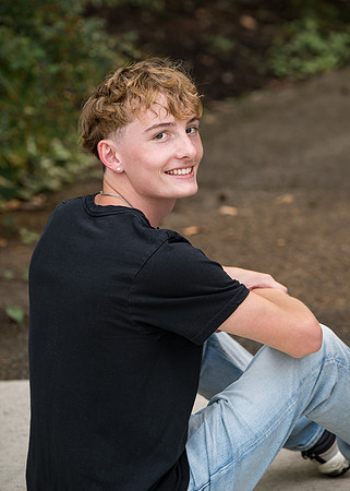 Twins HS senior 2025 gallery (88 of 252)