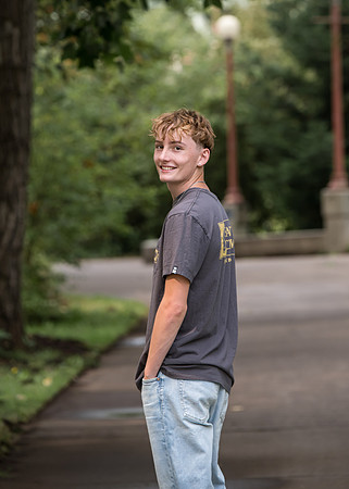 Twins HS senior 2025 gallery (195 of 252)