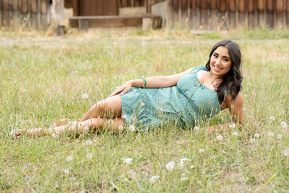 Oregon senior portraits photographer