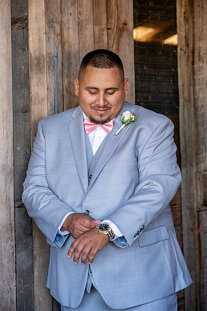 Oscar and Amber wedding day sneak peeks (9 of 91)
