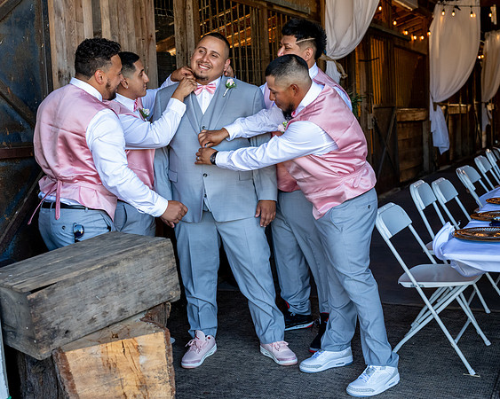 Oscar and Amber wedding day sneak peeks (13 of 91)