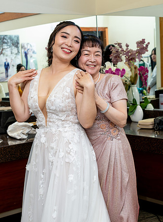 Michael and Vivian wedding day sneak peeks (8)