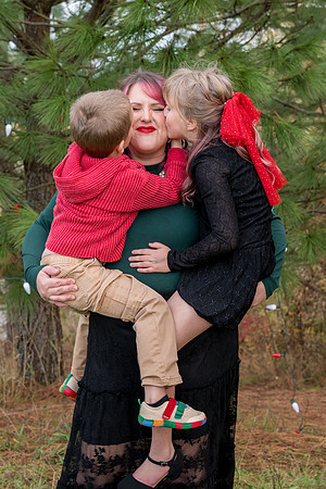 Erin Reggie and Simon Christmas 2025 (89 of 91)