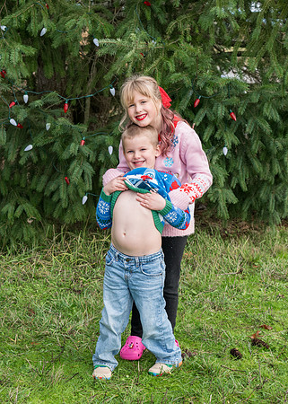 Erin Reggie and Simon Christmas 2025 (23 of 91)