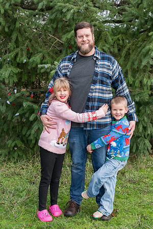 Erin Reggie and Simon Christmas 2025 (44 of 91)