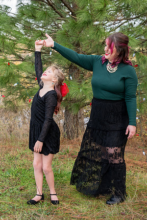 Erin Reggie and Simon Christmas 2025 (65 of 91)