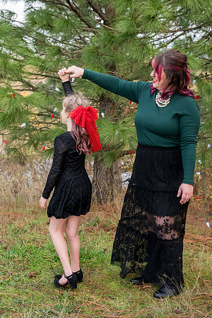 Erin Reggie and Simon Christmas 2025 (66 of 91)