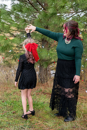 Erin Reggie and Simon Christmas 2025 (67 of 91)