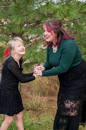 Erin Reggie and Simon Christmas 2025 (74 of 91)