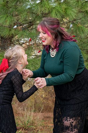 Erin Reggie and Simon Christmas 2025 (73 of 91)