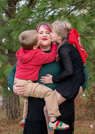 Erin Reggie and Simon Christmas 2025 (88 of 91)