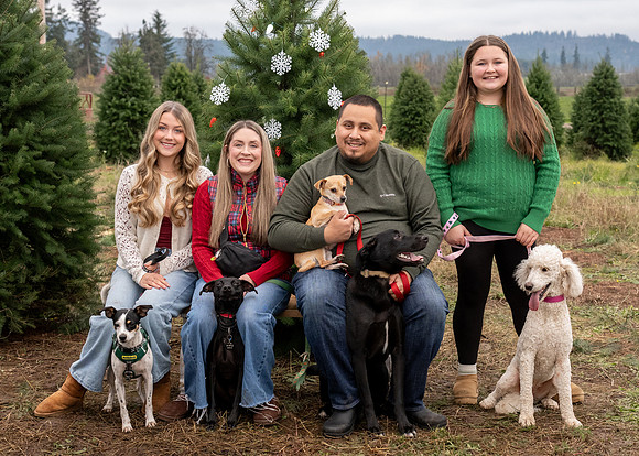 Monjares Family Christmas 2025 (1 of 69)