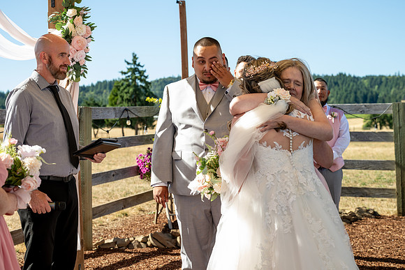 Oscar and Amber wedding day sneak peeks (28 of 91)