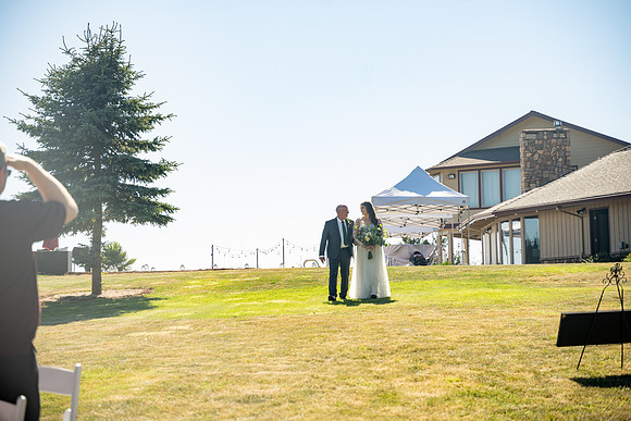 Oregon wedding photographer