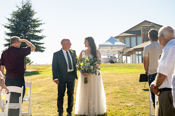 Oregon wedding photographer