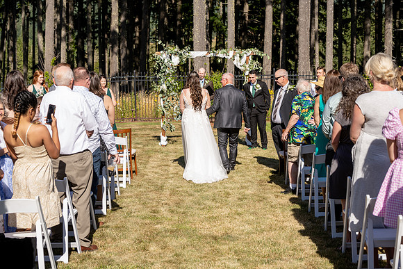 Oregon wedding photographer
