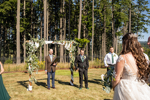 Oregon wedding photographer