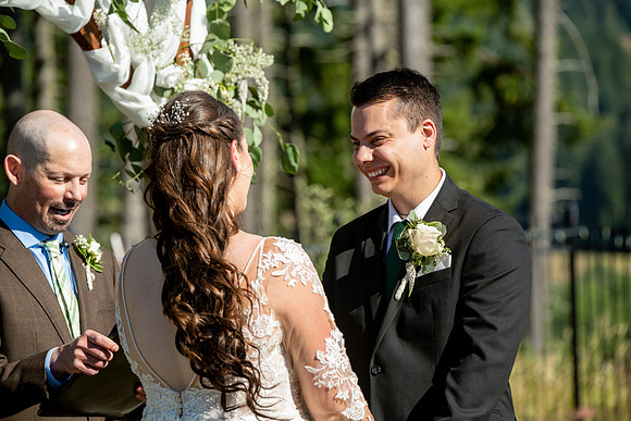 Oregon wedding photographer