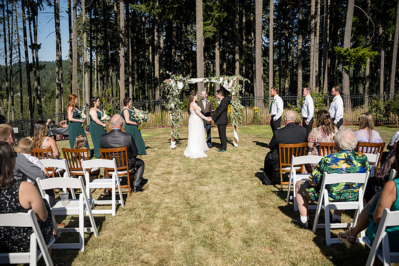Oregon wedding photographer