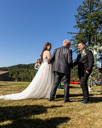 Oregon wedding photographer