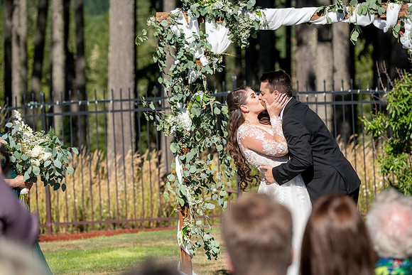 Oregon wedding photographer