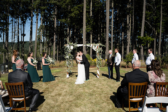 Oregon wedding photographer