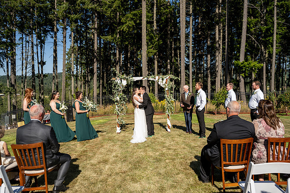 Oregon wedding photographer