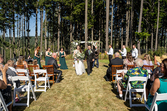 Oregon wedding photographer