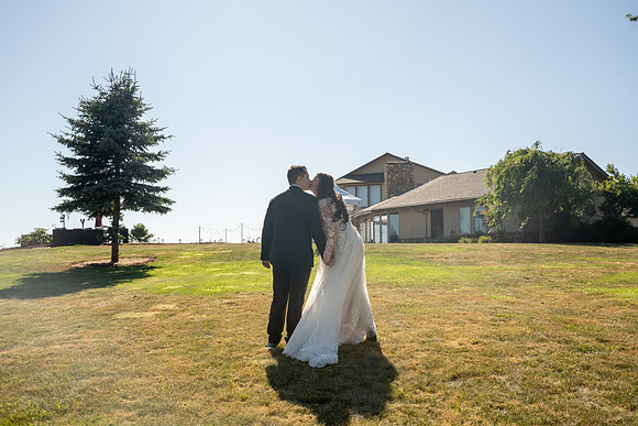 Oregon wedding photographer