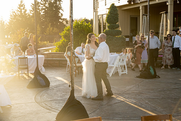 Oregon wedding photographer