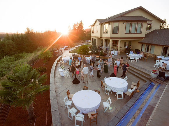 Oregon wedding photographer
