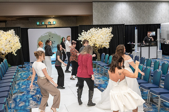 DANCE AT CANYONVILLE WEDDING SHOW (21 of 22)