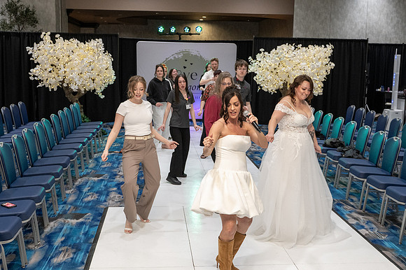 DANCE AT CANYONVILLE WEDDING SHOW (17 of 22)