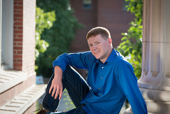 Oregon senior portrait photographer