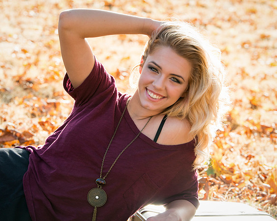 Kaitlyn senior-18