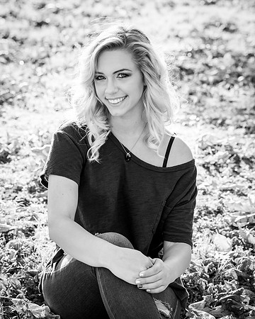 Kaitlyn senior-26-2
