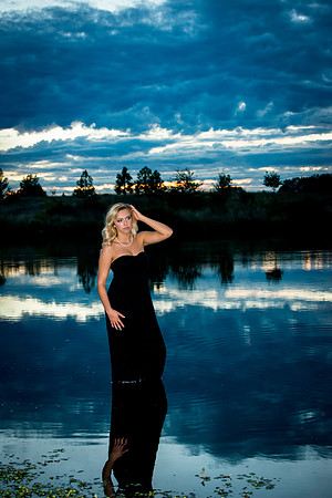 Kaitlyn senior-60