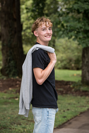 Twins HS senior 2025 gallery (220 of 252)