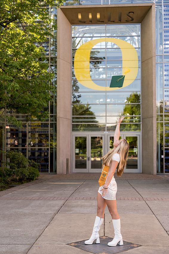 College grad portrait photographer