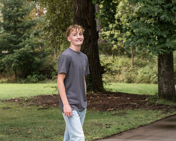 Twins HS senior 2025 gallery (213 of 252)