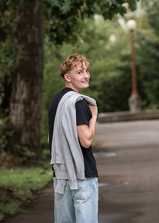 Twins HS senior 2025 gallery (227 of 252)