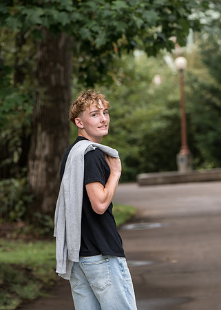 Twins HS senior 2025 gallery (225 of 252)