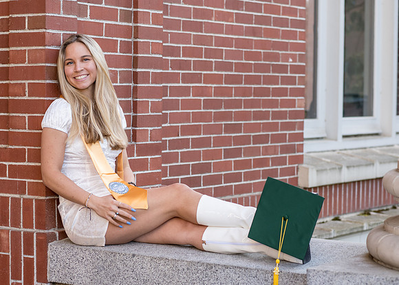 College grad portrait photographer
