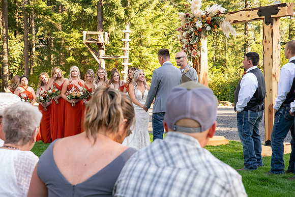 Oregon wedding photographer