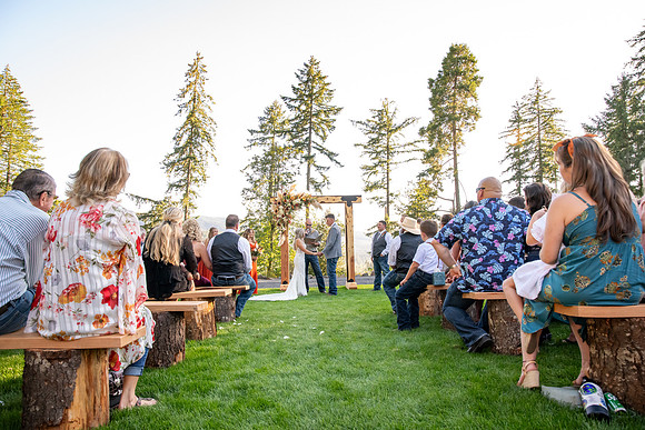 Oregon wedding photographer