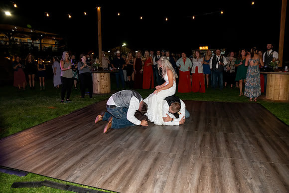 Oregon wedding photographer