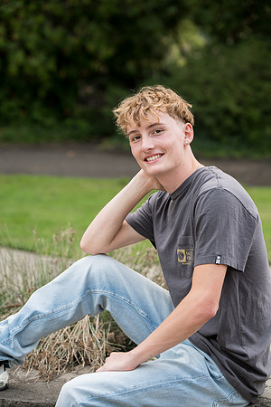 Twins HS senior 2025 gallery (129 of 252)