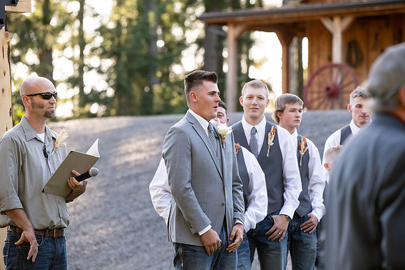 Oregon wedding photographer